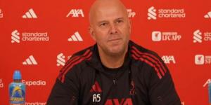 سلوت قبل قمة مانشستر سيتي: صلاح مهم لنا.. وعودة إيزاك تحتاج إلى بعض الوقت