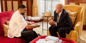 محمد صلاح يروي مواقفه الصعبة في كرة القدم للسير مجدي يعقوب ويؤكد: والدي من صدقني