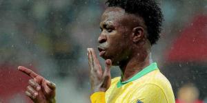 أسطورة إسبانيا ينتقد فينيسيوس ويكشف كواليس علاقته مع تشابي ألونسو