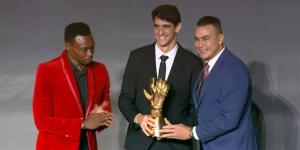 جوائز "الكاف"/ بونو يُتوج بجائزة أفضل حارس في أفريقيا لسنة 2025