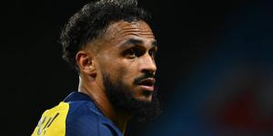 بوفال يعيش وضعًا معقدًا داخل نادي أونيون سان جيلواز البلجيكي واحتمال الرحيل يلوح في الأفق