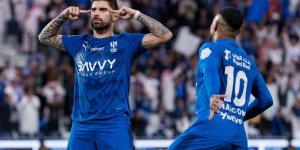 الهلال يقلب تأخره لفوز أمام الفتح في الدوري السعودي