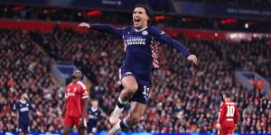 الدريوش يسجل "ثنائية" في فوز آيندهوفن على ليفربول (1-4) بمشاركة الصيباري وصلاح الدين في دوري الأبطال