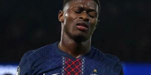 باريس سان جيرمان يعلن إصابة نونو مينديز وغيابه عن مواجهة موناكو