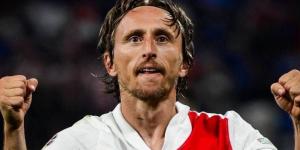 مودريتش يكشف أسرار 40 عامًا من المجد… ورحلة انتقاله الصعبة من توتنهام إلى ريال مدريد