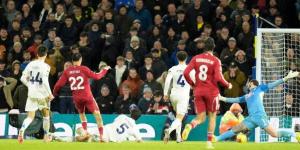 في غياب صلاح.. ليدز يخطف تعادلًا مثيرًا أمام ليفربول بثلاثية لكل فريق