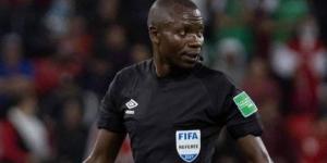 الحكم الكونغولي "جون جاك ندالا" يقود مباراة المغرب وجزر القمر في كأس أفريقيا والموريتاني بيدة في غرفة "الفار"