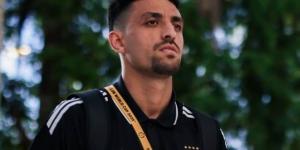 طاهر محمد طاهر يتعافى من آلام الركبة وينتظم في تدريبات الأهلي