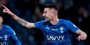 الشوط الأول.. الهلال يتفوق على الحزم بهدف نظيف