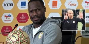 مدرب السنغال: "نتفق جميعًا على أن مصر هي الأفضل في أفريقيا لأن مدربهم يقضي كل وقته في تشكيل رقم 7 بأصابعه"