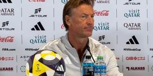 رينارد مهاجما دياز بعد ضياع ركلة الجزاء الحاسمة: "بلدك انتظرت ٥٠ سنة"