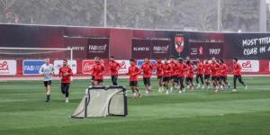 ميركاتو الشتاء ينقل 10 لاعبين بعيدًا عن الأهلي.. تعرف على التفاصيل