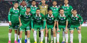 حضور وكيل لاعبين بمقر إقامة الرجاء ليلة المباراة يثير غضب الزيات وعقوبات مرتقبة على اللاعبين