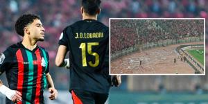 أعمارهم تتراوح بين 16 و17 سنة.. اعتقال 35 مناصرا للأهلي المصري بعد أحداث الشغب في ملعب القاهرة أثناء مواجهة الجيش الملكي