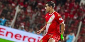 بن يدر: "المباراة لا زالت مفتوحة أمام أولمبيك آسفي وأنا أقدم كل ما لدي منذ وصولي إلى الوداد"