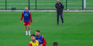 بنهاشم يقود تداريب الوداد وسط غموض حول مستقبله رفقة الفريق