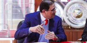 منخرطو الوداد يحمّلون أيت منا مسؤولية الإخفاق ويدقون ناقوس الخطر بعد كشف اختلالات كبيرة في التسيير