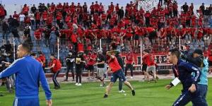 بعد شغب مناصريه في ملعب آسفي.. الكاف مطالب بفرض عقوبات قاسية على اتحاد العاصمة الجزائري