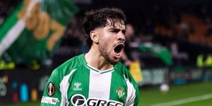 "سبورت" تشيد بالزلزولي.. جناح متكامل يخطف الأنظار في إسبانيا