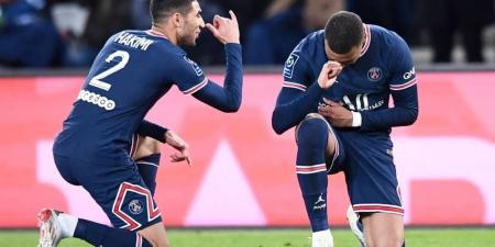 الاتحاد الفرنسي يرفض إيقاف المباريات لإفطار اللاعبين خلال رمضان ويحذر الحكام من "عقوبات انضباطية"