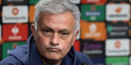 Paris Saint-Germain eye Roma's Jose Mourinho to replace Galtier