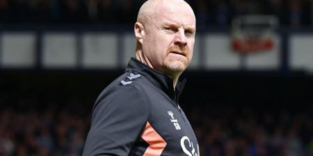 Sean Dyche claims being Everton manager is like 'juggling sand' as the Toffees boss looks to stop the endless negativity at the club and lead them to Premier League safety