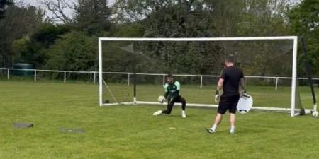 Eagle-eyed fans spot David de Gea training in Man United gear as his search for a new club continues, 10 months after Erik ten Hag let him leave Old Trafford