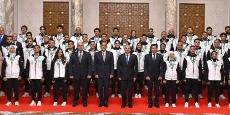 الرئيس السيسي: الفرصة سانحة ليكون لدينا لاعبون دوليون مميزون وكل المصريين سعداء بنتائجكم