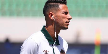 تقارير جزائرية تشير إلى توصل لاعب الرجاء يسري بوزوق لاتفاق مع الوحدة السعودي