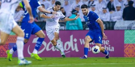 معلق مباراة الهلال والشباب في الدوري السعودي والقنوات الناقلة