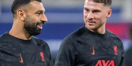 محمد صلاح يخطف الأنظار بإطلالة مميزة قبل مواجهة توتنهام هوتسبير