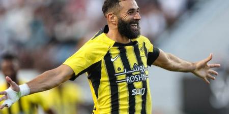 موقف بنزيما و ديابي من المشاركة في كلاسيكو الاتحاد ضد الهلال بـ كأس الملك