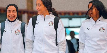 حافلة منتخب مصر للكرة النسائية تتوجه لـ ستاد هيئة قناة السويس لملاقاة رواندا