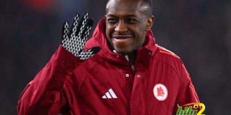 عبدالحميد يغادر إلى روما لاستكمال برنامجه العلاجي