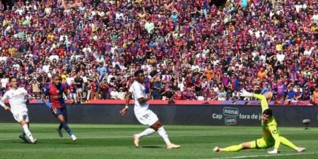 إنجاز لم يحدث منذ 2009 في مباراة برشلونة ضد ريال مدريد