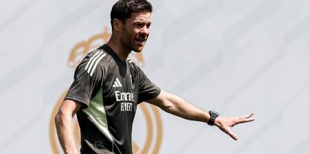 تشابي ألونسو يقود أول حصة تدريبية رفقة ريال مدريد استعدادا لكأس العالم للأندية