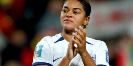 إنفانتينو يرفض العنصرية في الكرة النسائية بعد الإساءة للاعبة منتخب إنجلترا