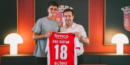 رسميًا.. سبورتنج براجا يضم باو فيكتور من برشلونة مقابل 12 مليون يورو