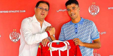 رسميا/ الوداد يعلن توقيع عقد احترافي مع لاعب فئة الأمل شمس الدين العلالي لخمسة مواسم