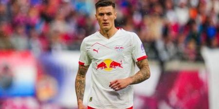 مانشستر يونايتد يحسم صفقة بنيامين سيسكو مقابل 85 مليون يورو