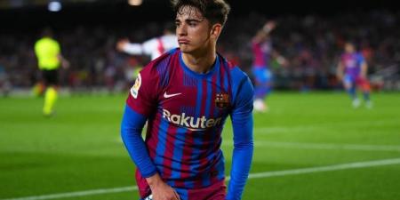توتر في برشلونة.. خلاف بين جافي وفيرمين بسبب شريكتيهما