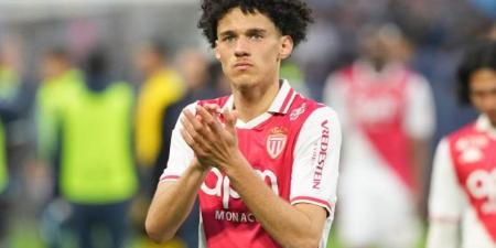 مانشستر سيتي يسعى للتعاقد ماجني أكليوش