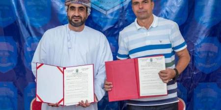 أكرم عبدالمجيد مديراً فنياً لنادى نزوي العماني