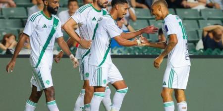 الأهلي يسحق القادسية ويضرب موعدًا مع النصر في نهائي السوبر 