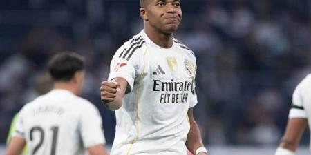 مبابي ورودريجو يقودا هجوم ريال مدريد أمام ريال أوفييدو في الدوري الإسباني