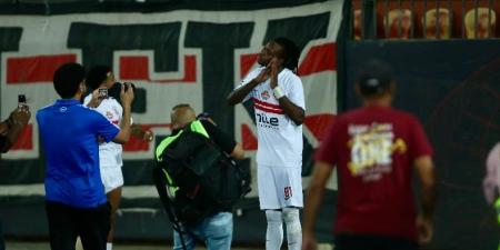 شيكو بانزا يتوج بجائزة أفضل لاعب في مباراة الزمالك وفاركو