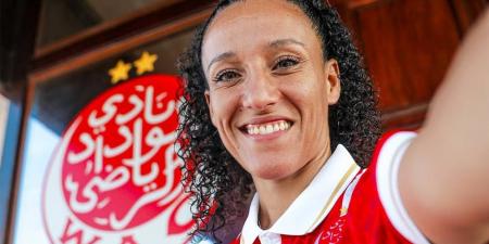 لاعبة المنتخب المغربي سلمى أماني توقع في كشوفات الوداد الرياضي
