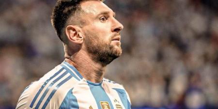 ميسي يُحدد موقفه من المشاركة مع الأرجنتين في كأس العالم 2026
