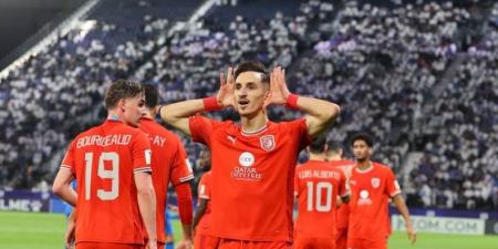 الدحيل ضد الهلال.. بولبينة يسجل الهدف الأول