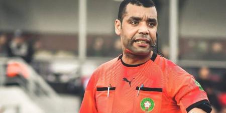 تعيينات الحكام.. الرخيز يقود مباراة اتحاد طنجة وأولمبيك آسفي وبوجيدي يدير مباراة الكوكب ونهضة بركان